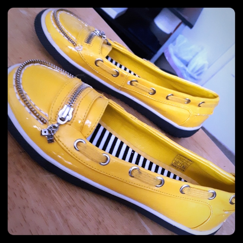 Rocket Dog Yellow 6.5 Flats